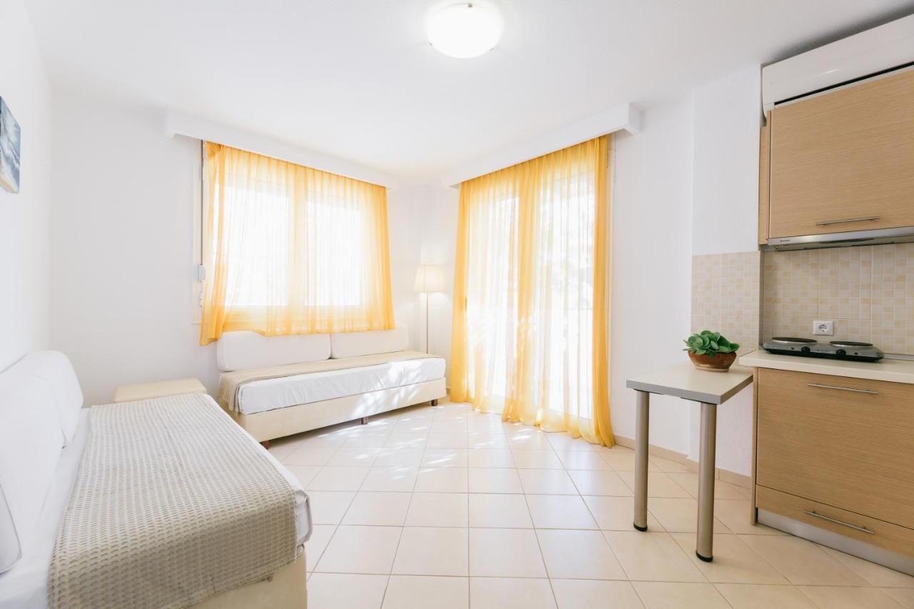 Anastasia Apartments Chanioti Exteriér fotografie